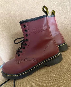 Dr. Martens 1460 Burgundy Cherry Red Leather 8 Eye Lace Up Combat Boots Women 7 thumbnail 1