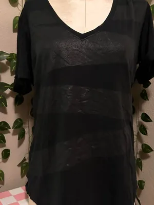 Lululemon vneck shirt black goth witchy fall casual preppy quiet luxury thumbnail 2