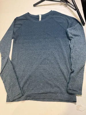 Athleta Momentum Seamless Long Sleeve Crew Top Blue thumbnail 4