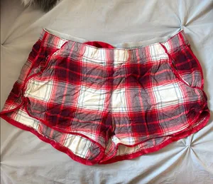 Abercrombie & Fitch Red Plaid Women Boxer Shorts thumbnail 1
