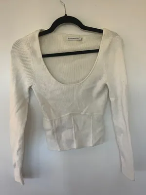 Abercrombie Cream Sweater thumbnail 1