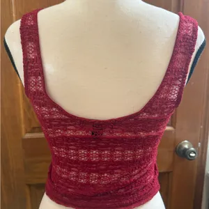 Forever 21 | Burgundy Lace Crochet Scoop Tank size small thumbnail 5