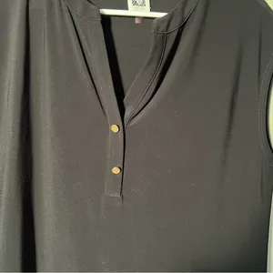 Anne Klein Women's‎ Size Medium Popover Blouse Black Cap Sleeve 2 Button Stretch thumbnail 6