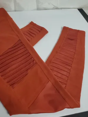 ALO Yoga Ribbed Moto Leggings - Dusty Rose thumbnail 9