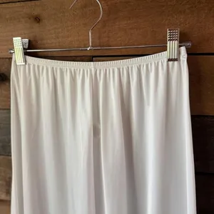 Vintage Vanity Fair White Nylon Half Slip Lace Hem Midi Slip Skirt thumbnail 6