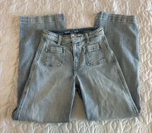 Old Navy Jeans thumbnail 1