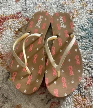 Reef Womens Size 10 Pineapple Print Flip‎ Flops Brown Pink Gold Metallic Straps thumbnail 1