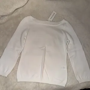 Brandy Melville Sweater Top thumbnail 2