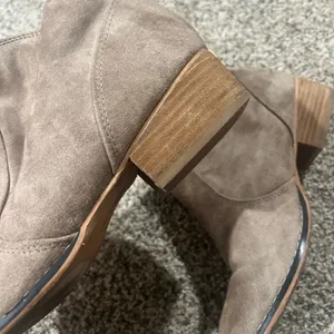Madden Girl tan Booties - Brownie size 10M thumbnail 6