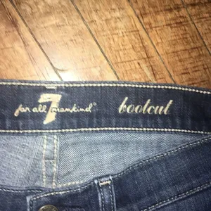 7 for All Mankind bootcut dark wash 27 jeans thumbnail 4