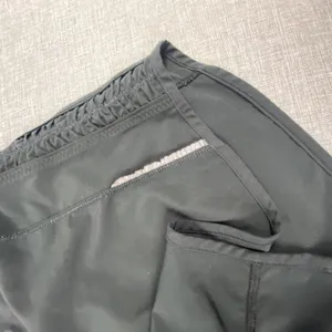 Lululemon Shorts Womens 8 Black 3 In Running Lined Elastic Waist Pockets thumbnail 5