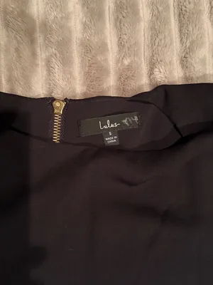 Lulu's Black Short Sleeve Shift Dress with‎ Gold Zipper thumbnail 3