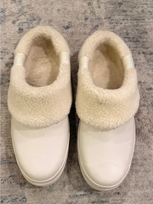 Hunter Cozy Cream Faux Shearling Slip-On Clogs thumbnail 2