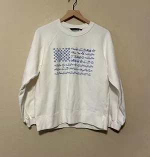Vineyard Vines Crewneck Sweatshirt Nautical Flag Graphic Size Small NWT thumbnail 1