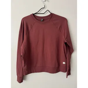 Vuori XS Halo Long Sleeve Crewneck in Rosewood Pink thumbnail 2