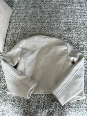 Abercrombie cream jacket thumbnail 2