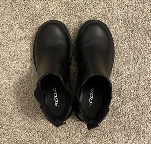 black boots Size 6.5 thumbnail 4