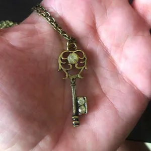 Heart Jeweled Key Necklace thumbnail 4