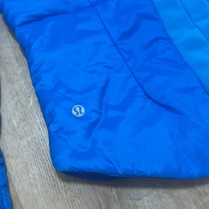 LULULEMON | Woman's Beaming Blue St.‎ Moritz Quilted Fleece Jacket, Size 4 thumbnail 4