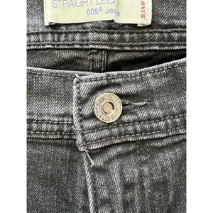 Levi's Women's 505 Straight Leg Jeans Black Denim Standard Size 8 thumbnail 5