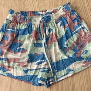 🆕Crop Top And Drawstring Shorts Camo Print Set M🆕 Green Size M thumbnail 3