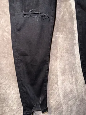 American Eagle Super Hi-Rise X4 Jegging Size 0 Black Ripped Jeans thumbnail 4