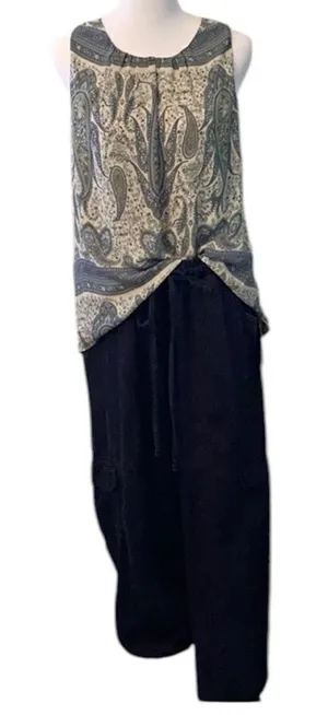 Rose & Olive size small blue white and grey paisley print top EUC thumbnail 1