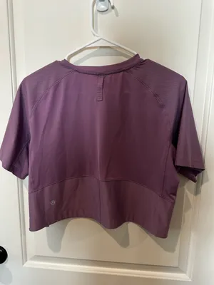 Lululemon cropped shirt thumbnail 1