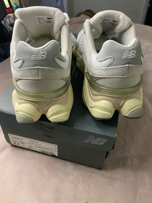 New Balance 9060 Sneakers Women’s shoes size 6.5 thumbnail 3