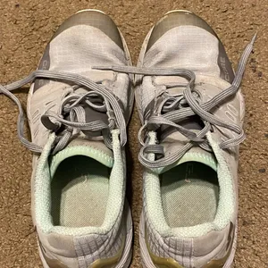 Under‎ Armour Womens Charged Core 1274415-941 Gray Green Sneakers Size 8 Running thumbnail 3