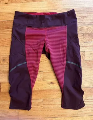 Lululemon Crop Leggings 10 Maroon Burgundy Stripe Activewear Yoga Pants‎ thumbnail 1