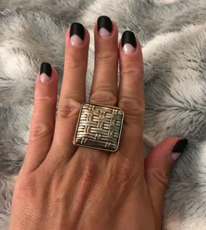 Silver basket weave ring Size 8 thumbnail 1