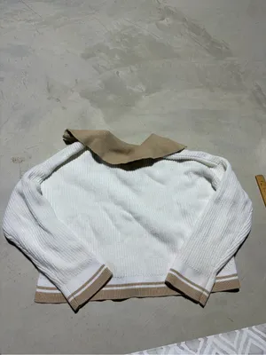 Abercrombie & Fitch White Knit Sweater with Tan Collar small thumbnail 6
