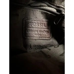 Vintage Y2K Fossil Genuine Leather Crossbody Bag – Distressed Brown Key Charm thumbnail 10