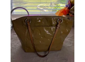 Coach Leah Yellow Shoulder Bag Signature Embossed Design Women's Handbag thumbnail 8