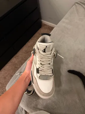 Nike Jordans  thumbnail 3