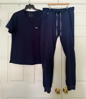 FIGS Navy Women’s Set Scrubs Large thumbnail 1