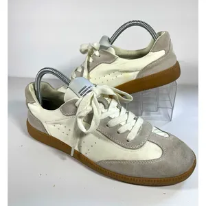 Steve Madden Womens 9 White Gray Suede Gum Sole Retro Low Top Sneakers 494986 thumbnail 1