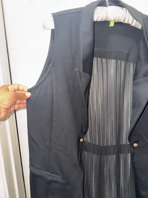 Tailored Sleeveless Black Vest with Notch Lapel thumbnail 2