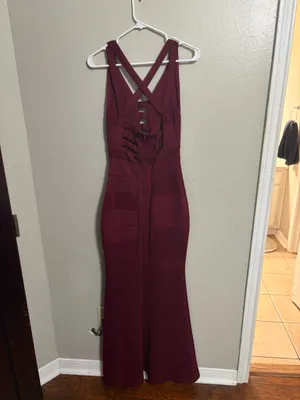 Floor length maroon formal gown Red thumbnail 3