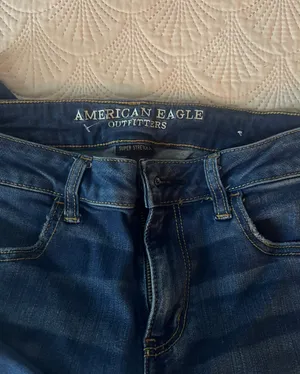 American Eagle Outfitters Mid Rise Jeans thumbnail 2