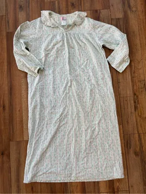 Vintage Cottagecore Floral Nightgown / Sleep Dress | 100% Cotton thumbnail 5