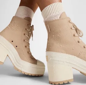 Converse Chuck 70 De Luxe Heel Platform Weatherized Leather NWOB thumbnail 1