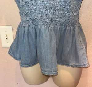 GAP Women’s Denim Smocked V Neck Ruffle Sleeve Top Size Medium thumbnail 6