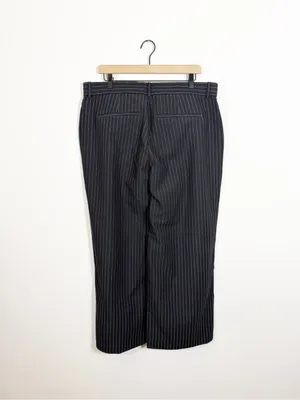 NWT SHORT Abercrombie Curve Love Sloane Low Rise Tailored Wide Leg Trousers 32 thumbnail 3