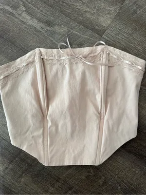 Beverly And Beck Pink Lace Corset Top thumbnail 2