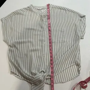 Olivaceous Women’s Medium Striped Button Down Tie Front Blouse thumbnail 5