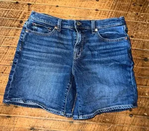 Gap white 5” preppy minimalist classic size 28 shorts thumbnail 1