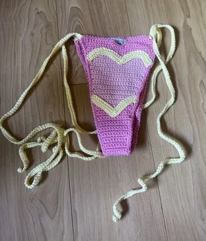 Heart crochet-knit bikini bottoms thumbnail 1