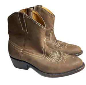 miz mooz carlitos Brown Leather Western Ankle Boots Embroidered Toe worn look 6 thumbnail 1